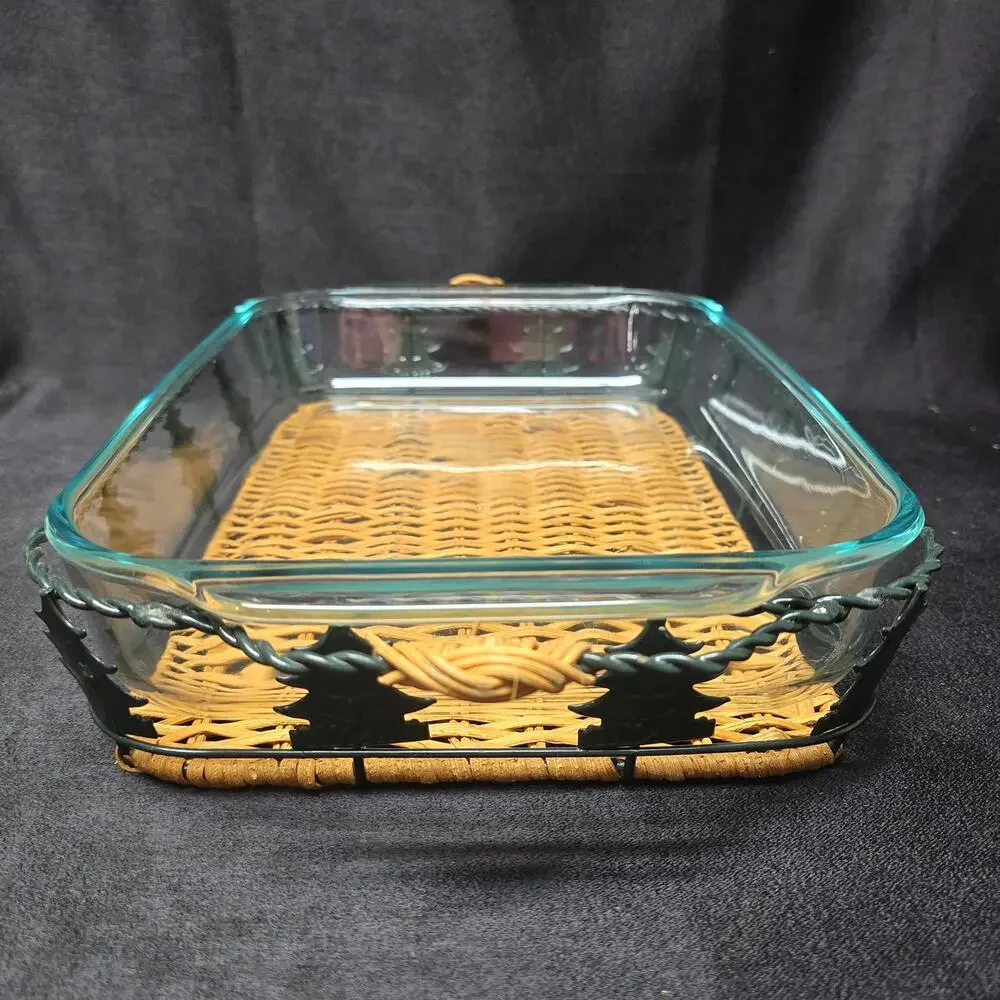 Pyrex 3 Quart Oblong Baking Dish + Metal Wicker Evergreen Tree Serve Ware Tray